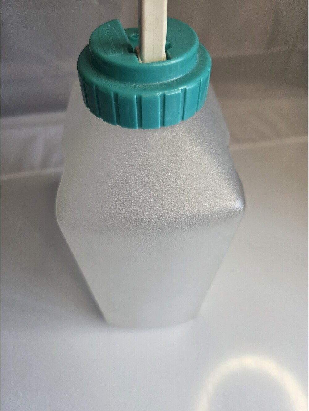 Vintage Rubbermaid 2 Quart 64 Oz Servin Saver Drink/Beverage Pitcher/Bottle SC2 - Picture 6 of 12